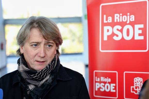 Desde La Rioja, Martínez acusa a Mañueco de ''deslealtad institucional'' y le pide que ''cumpla''