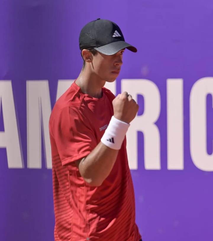 Benjamín Pérez, la joya del tenis chileno de 16 años alcanza sus primeros cuartos de final...