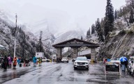 Fresh snowfall in Himachal; heavy rains lash North India, Delhi sees cooler temp