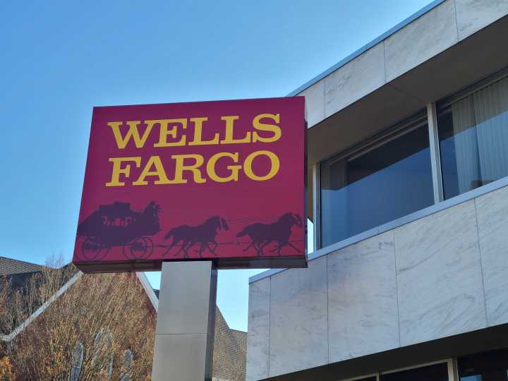 Wells Fargo to lay off 147 Salem employees after Christmas, close office