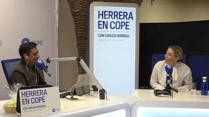 María Guardiola: “Soy una dirigente libre. Tengo hilo directo con Feijóo, le informo de todas mis decisiones, pero no se las consulto”