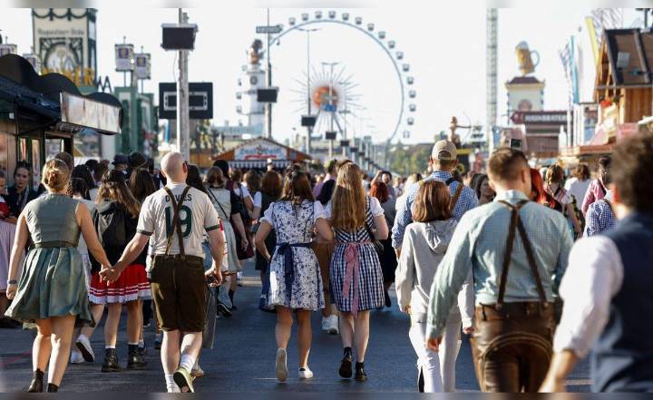 Alemania: cierra temporalmente la Fiesta de la Cerveza de Múnich por una amenaza de bomba