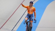 El emotivo gesto de Países Bajos tras ganar medalla de oro en el Mundial de Ciclismo Pista