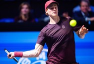Sinner se pasea ante Altmaier hasta los octavos de final en Viena