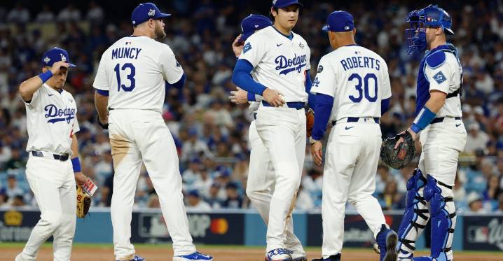 Dave Roberts was put in a bind in Game 4 of the World Series