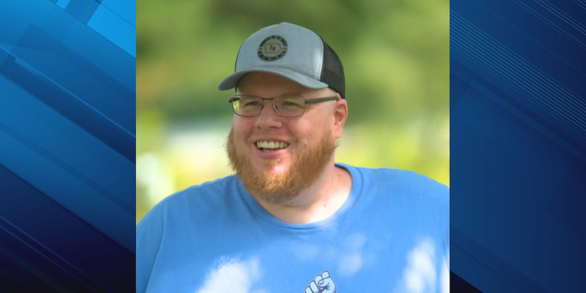 Democrat running for Iowa’s First Congressional District invites opponents to primary debate