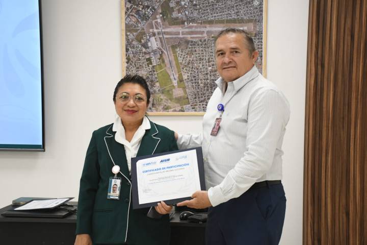 Aeropuerto Internacional de Mérida impulsa la educación en Mérida
