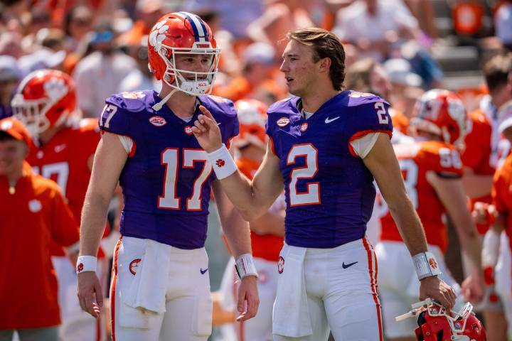 Clemson QB Cade Klubnik out vs. SMU with injury; Christopher Vizzina starts