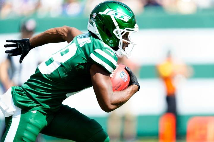 Deadspin | Jets waive Isaiah Williams after MNF fumble