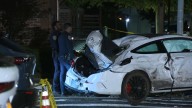 Buscan conductor tras la muerte de dos hombres en accidente en NY