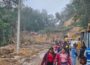 Fortalece SICT atención a 358 interrupciones por lluvias en carreteras y caminos