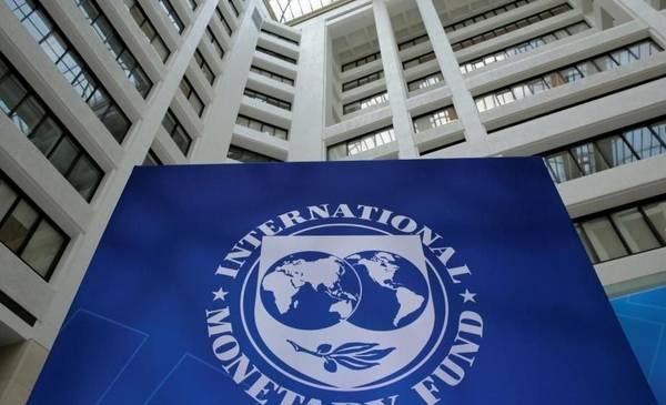 El FMI reclamó acumular reservas y acordar un amplio respaldo político