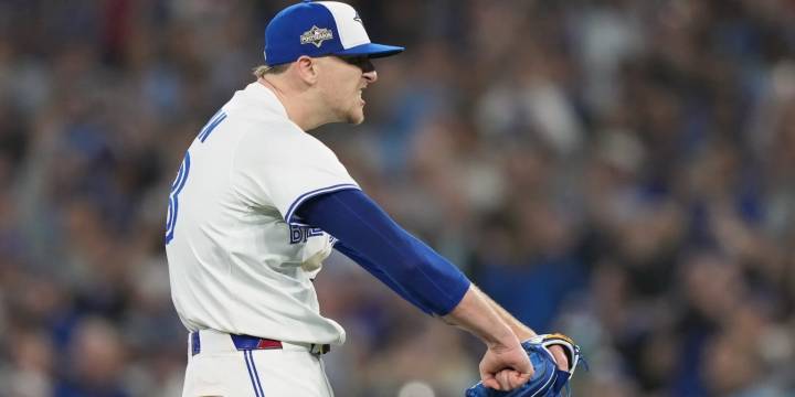 Jeff Hoffman stars out of Blue Jays bullpen in ALCS Game 6