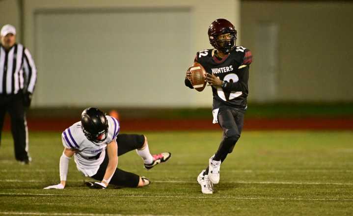 When Denfeld needed a play, Lee Brooks made it in playoff win