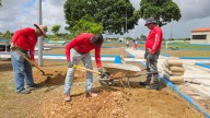 Inició adecuación navideña de la Plaza de Barrio Bolívar