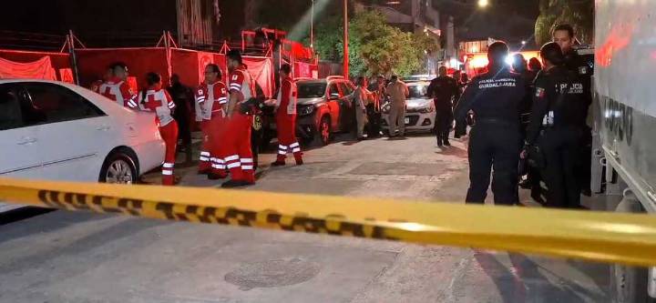 Tragedia en Guadalajara: Joven de 20 Años muere al caer 20 metros en un predio en obras; el lugar estaba clausurado