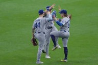 Dodgers vencen a Cerveceros en primer juego de la Serie de Campeonato de la Liga Nacional