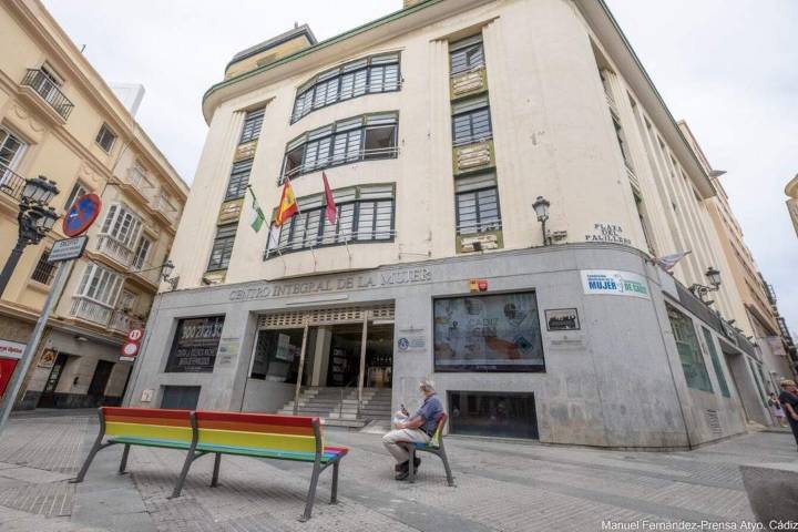 Adjudicadas obras de mejora en las fachadas del Museo de las Cortes y el Centro Integral de la Mujer