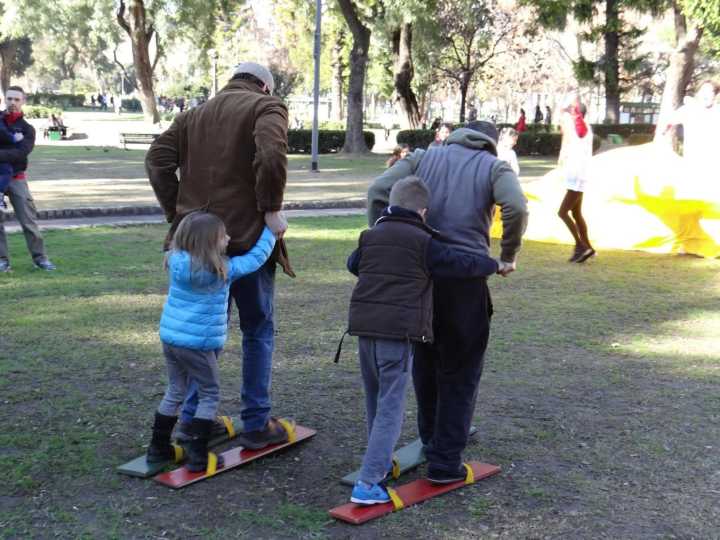 Cómo es el programa que busca postulantes para acompañar a niños y adolescentes de hogares convivenciales porteños