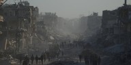 US troops land in Israel and Palestinians return to ruins as ceasefire holds