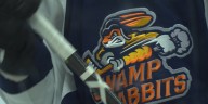 Palmetto Sports & Entertainment televises Swamp Rabbits hockey