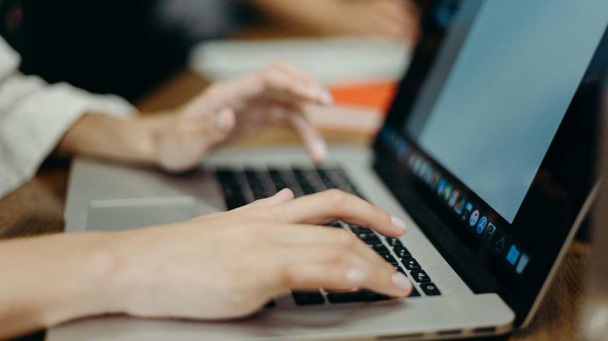 Wireless Internet, classroom touchboards part of Naperville 203 IT plan      
