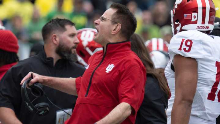 Hoosiers roll into Oregon, get statement win with elite performance.