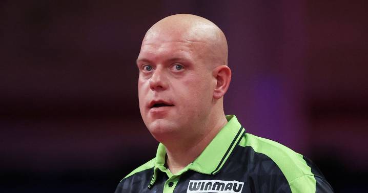 Darts ace and pal 'worried about Michael van Gerwen's career' as star 'struggling'