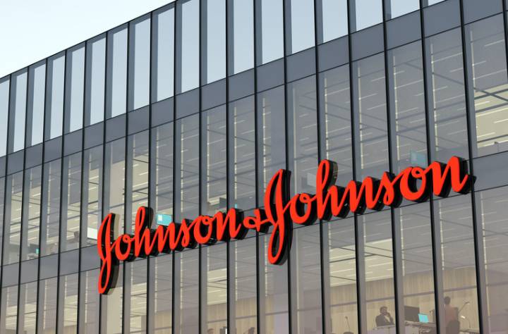Critical Mass With Law.com’s Amanda Bronstad: Jury Hits Johnson & Johnson With Record $966M Talc Verdict, Law.com Data Finds Only 8% Appointed to Lead 2024 MDLs Were Attorneys of Color