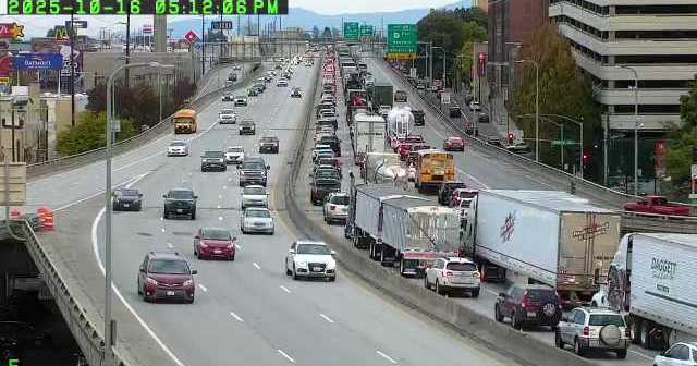 Crash blocks lane on I-90 east near Hamilton Street in Spokane, causes evening delays