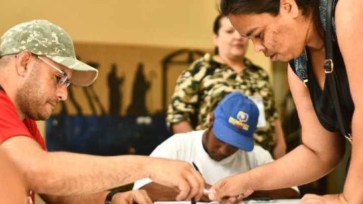 Maduro llama a realizar "operación cayapa nacional" para garantizar éxito en la cuarta consulta popular de este 23