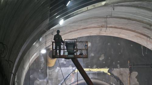 Trump team puts on hold $18 billion in funding for NYC rail tunnel and subway projects amid government shutdown