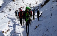 Concluye rescate de las casi 900 personas atrapadas en el Everest