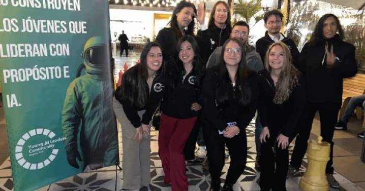 Jóvenes crean fundación en Bogotá para enseñar inteligencia artificial