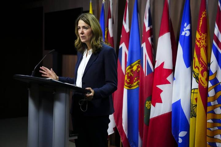Alberta Premier Smith says Ottawa is dodging responsibility for pipeline decision