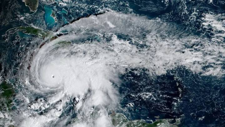 Hurricane Melissa: Rare peek inside the eye of life-threatening hurricane targeting Jamaica
