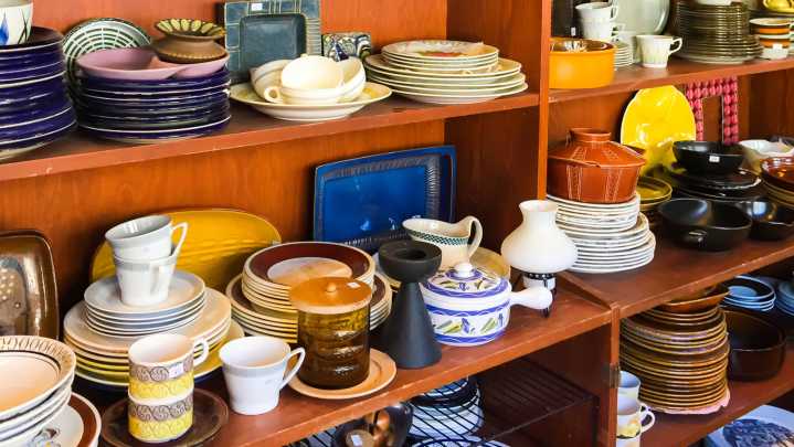 The Victorian-Inspired Dishware Design That Vintage Collectors Love