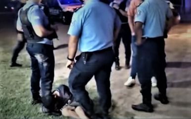 La Rioja. Día de la madre: se emborrachó, se enojó con su madre y le pegó trompadas en la cara. También agredió a los policías