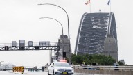 Un hombre muere y otro resulta gravemente herido tras estrellarse un helicóptero contra un aparcamiento en Sidney