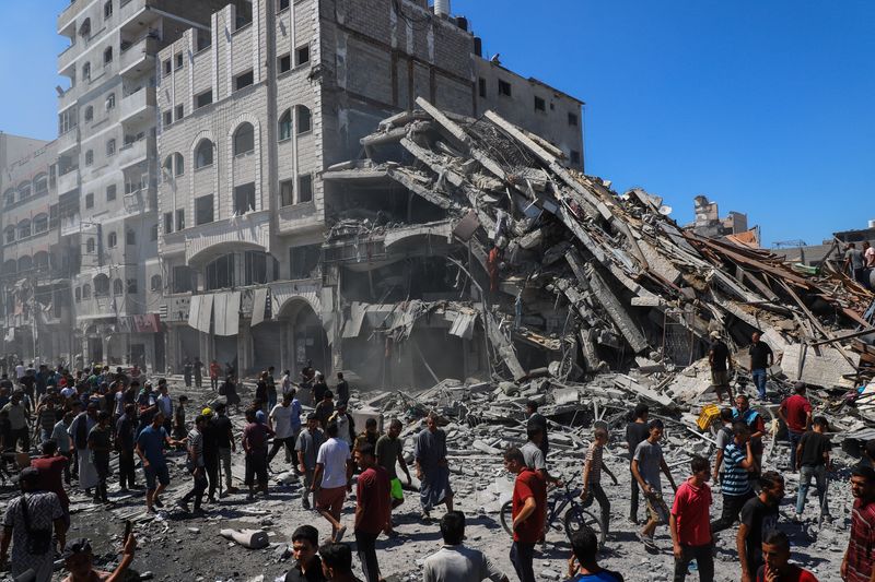 Factbox-Comparing Hamas response with Trump's Gaza plan