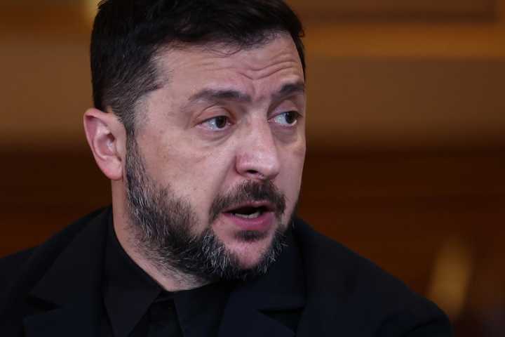 Ukraine’s Zelenskyy seeks more European help against Russia on London trip