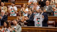 Los socios de Sánchez presionan a Podemos para sacar adelante el embargo de armas a Israel: «O la humanidad o los genocidas»
