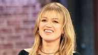 Kelly Clarkson delights fans as she makes major announcement