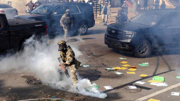 Federal judge demands answers from Trump admin on following order to avoid violent encounters with Chicago protesters