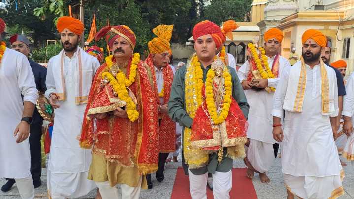 Dharmarth Trust organizes grandiose Shobha Yatra on Vijay Dashmi