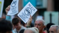 Manifestación en Granada contra la Zona de Bajas Emisiones