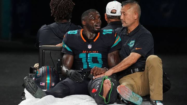 Dolphins' Tyreek Hill undecided on retirement after injury