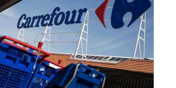Se bajó uno de los candidatos a quedarse con Carrefour: los motivos y las 3 empresas que siguen en carrera