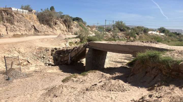 Pobladores de Viesca y Matamoros piden reponer puente derrumbado por el Río Aguanaval