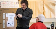 El partido de Milei gana las elecciones legislativas en Argentina con el 40% de los votos